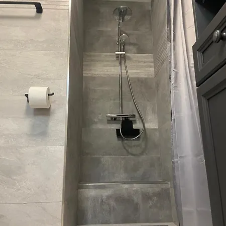 Charlie Apartmán