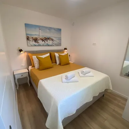 Charlie Apartmán